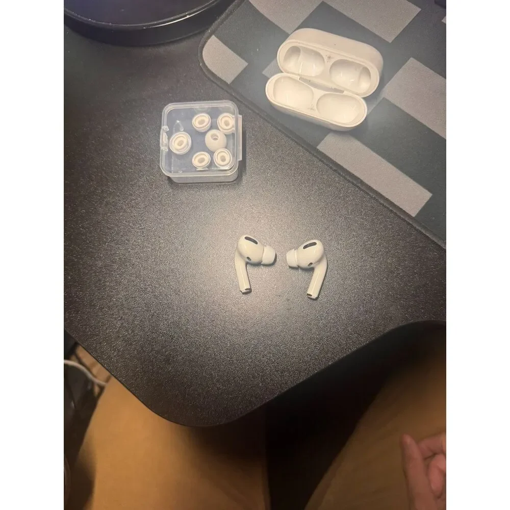 Apple AirPods Pro (1st Gen) with MagSafe Charging Case - Fully Functional